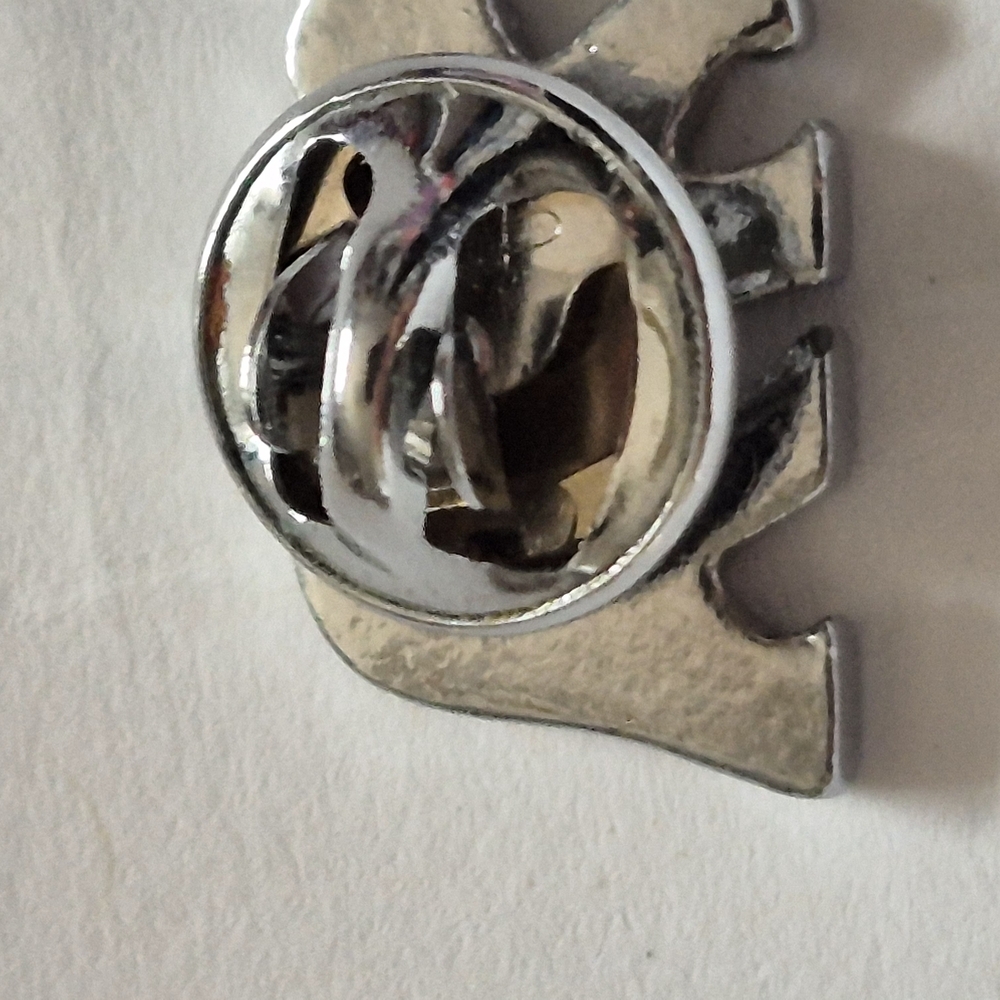 Silver and Abalone Shell Glacier Pearle Bear Lapel Pin - Picture 4 of 6